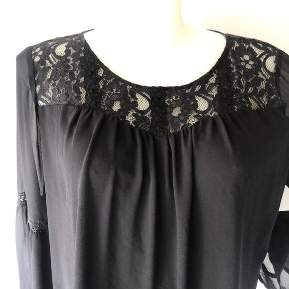 Black blouse Torrid Blouse Size 1 - Picture 3 of 8